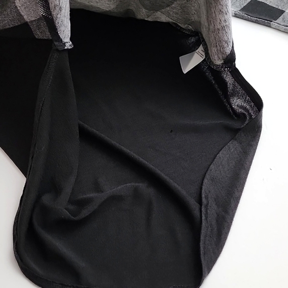 Cleo Petites Long Button Up Black White Shirt Soft Stretch Size Medium - Picture 5 of 12